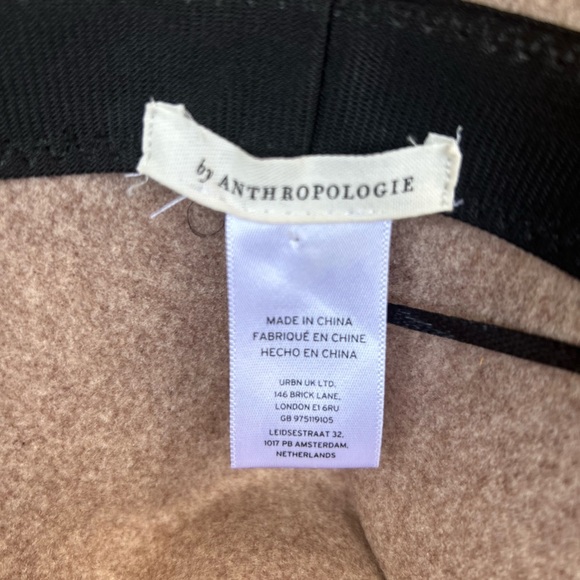Anthropologie felt hat with small chain detail - Picture 5 of 5